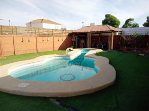 Agradable casa con piscina y sauna
